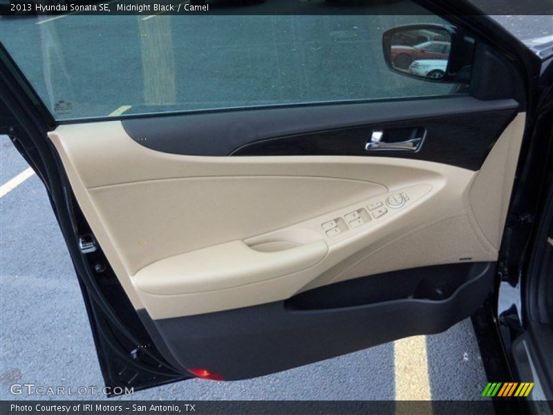 Midnight Black / Camel 2013 Hyundai Sonata SE