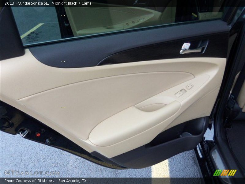 Midnight Black / Camel 2013 Hyundai Sonata SE