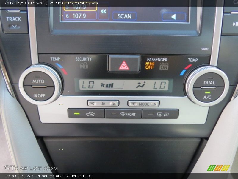 Attitude Black Metallic / Ash 2012 Toyota Camry XLE