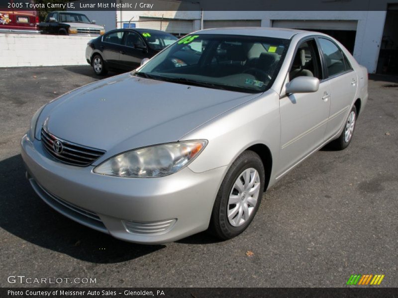 Lunar Mist Metallic / Gray 2005 Toyota Camry LE