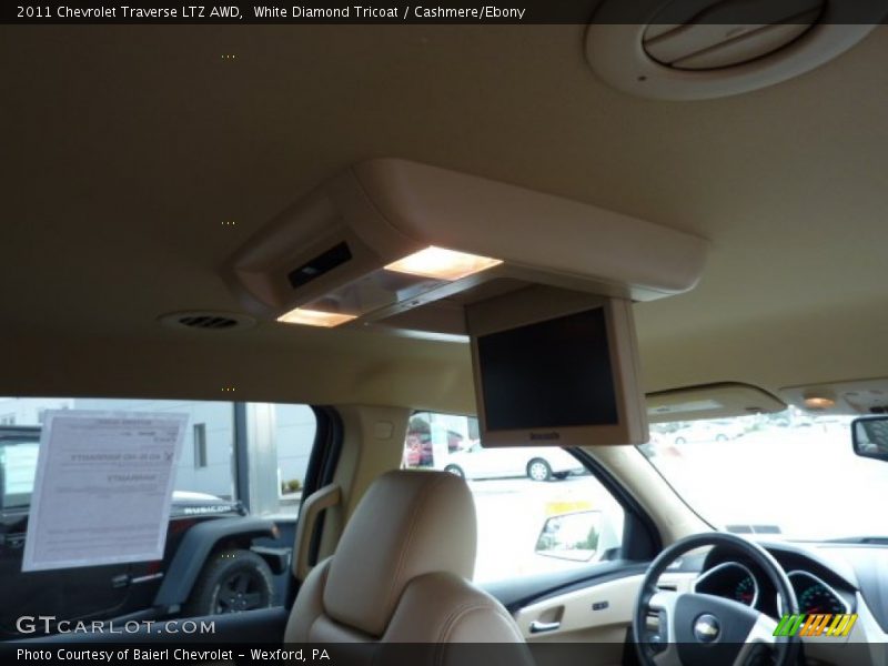 White Diamond Tricoat / Cashmere/Ebony 2011 Chevrolet Traverse LTZ AWD