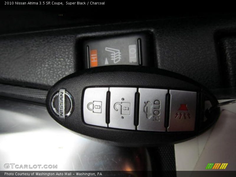 Super Black / Charcoal 2010 Nissan Altima 3.5 SR Coupe