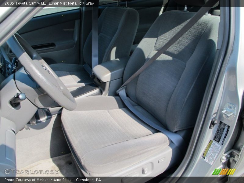 Lunar Mist Metallic / Gray 2005 Toyota Camry LE
