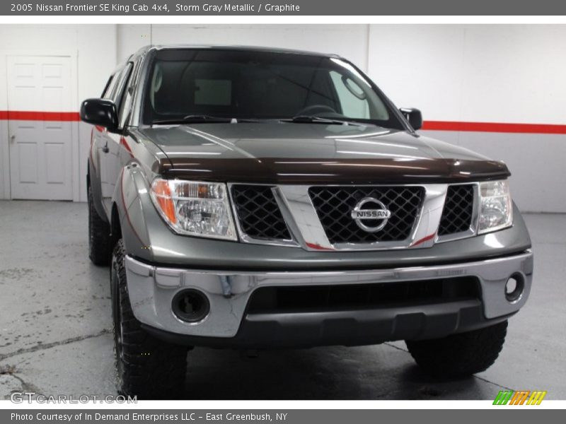 Storm Gray Metallic / Graphite 2005 Nissan Frontier SE King Cab 4x4