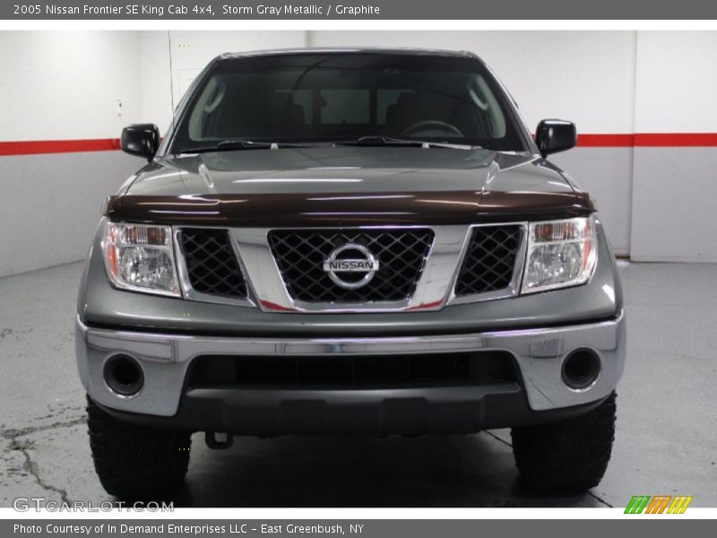 Storm Gray Metallic / Graphite 2005 Nissan Frontier SE King Cab 4x4