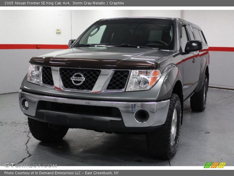 Storm Gray Metallic / Graphite 2005 Nissan Frontier SE King Cab 4x4
