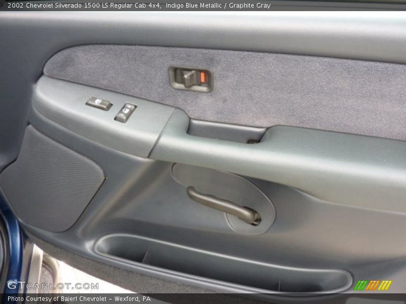 Indigo Blue Metallic / Graphite Gray 2002 Chevrolet Silverado 1500 LS Regular Cab 4x4