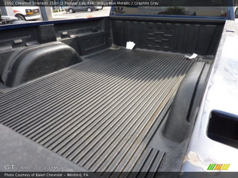 Indigo Blue Metallic / Graphite Gray 2002 Chevrolet Silverado 1500 LS Regular Cab 4x4