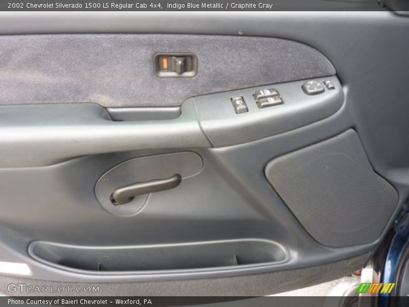 Indigo Blue Metallic / Graphite Gray 2002 Chevrolet Silverado 1500 LS Regular Cab 4x4