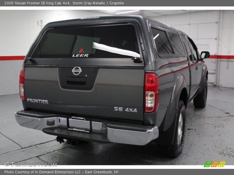 Storm Gray Metallic / Graphite 2005 Nissan Frontier SE King Cab 4x4