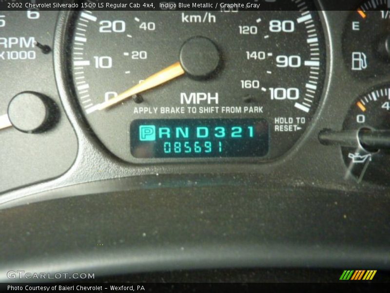 Indigo Blue Metallic / Graphite Gray 2002 Chevrolet Silverado 1500 LS Regular Cab 4x4