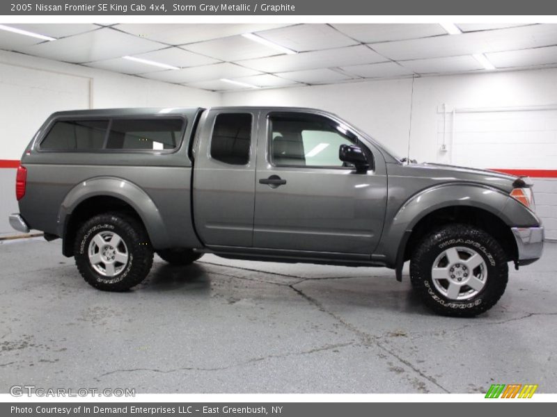 Storm Gray Metallic / Graphite 2005 Nissan Frontier SE King Cab 4x4