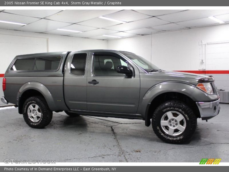 Storm Gray Metallic / Graphite 2005 Nissan Frontier SE King Cab 4x4