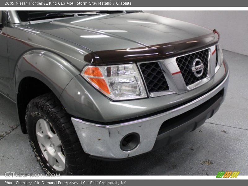 Storm Gray Metallic / Graphite 2005 Nissan Frontier SE King Cab 4x4