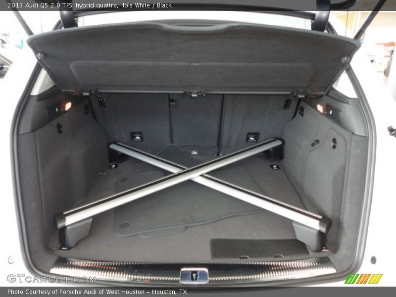  2013 Q5 2.0 TFSI hybrid quattro Trunk