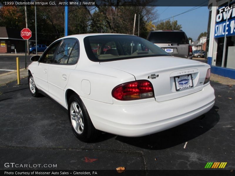 Arctic White / Neutral 1999 Oldsmobile Intrigue GLS