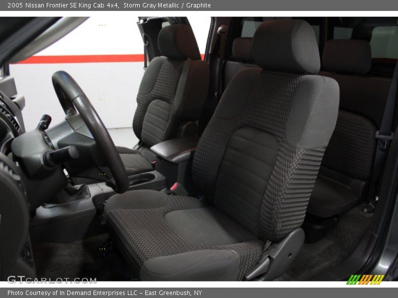 Storm Gray Metallic / Graphite 2005 Nissan Frontier SE King Cab 4x4