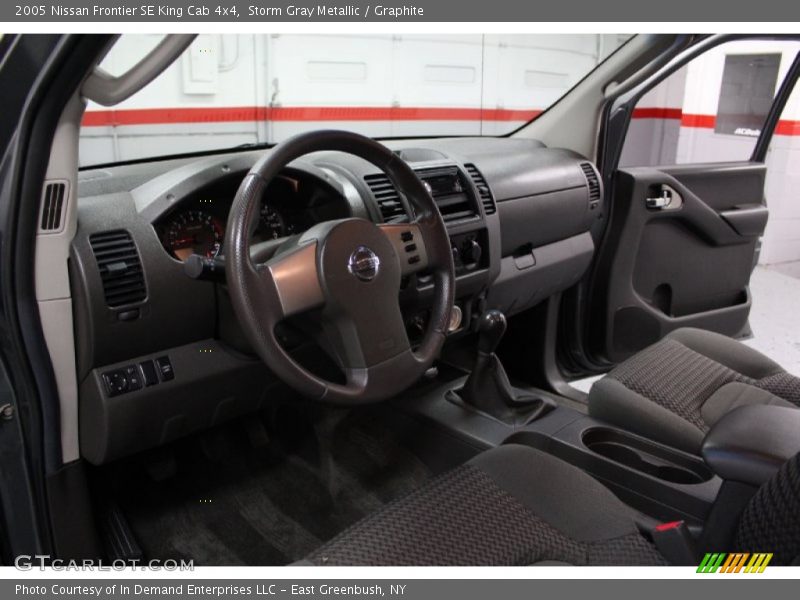 Storm Gray Metallic / Graphite 2005 Nissan Frontier SE King Cab 4x4