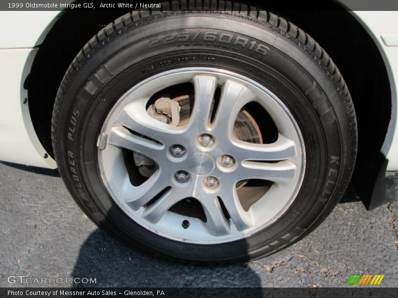 Arctic White / Neutral 1999 Oldsmobile Intrigue GLS