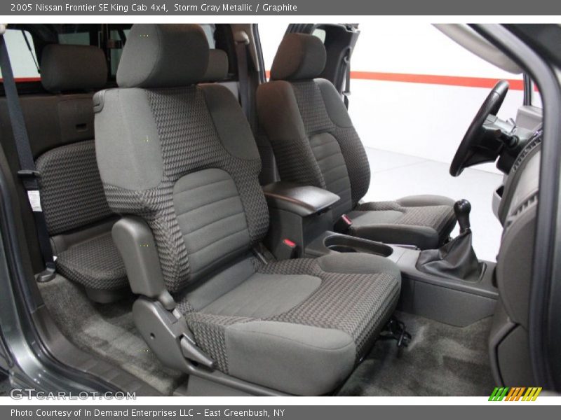 Storm Gray Metallic / Graphite 2005 Nissan Frontier SE King Cab 4x4
