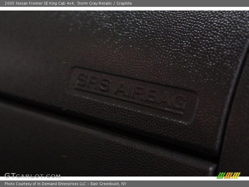 Storm Gray Metallic / Graphite 2005 Nissan Frontier SE King Cab 4x4