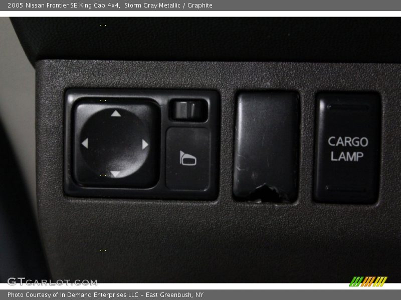 Storm Gray Metallic / Graphite 2005 Nissan Frontier SE King Cab 4x4