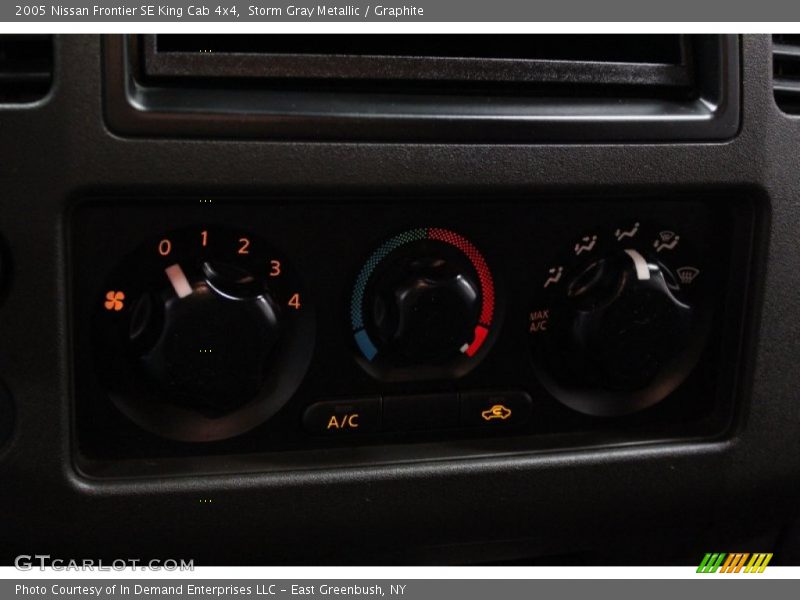 Storm Gray Metallic / Graphite 2005 Nissan Frontier SE King Cab 4x4