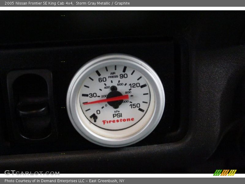 Storm Gray Metallic / Graphite 2005 Nissan Frontier SE King Cab 4x4