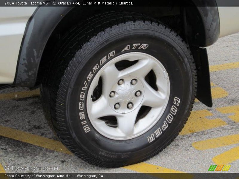 Lunar Mist Metallic / Charcoal 2004 Toyota Tacoma V6 TRD Xtracab 4x4