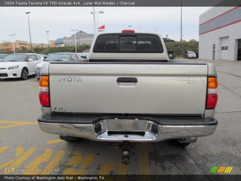 Lunar Mist Metallic / Charcoal 2004 Toyota Tacoma V6 TRD Xtracab 4x4