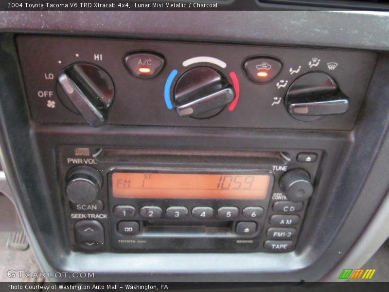Lunar Mist Metallic / Charcoal 2004 Toyota Tacoma V6 TRD Xtracab 4x4