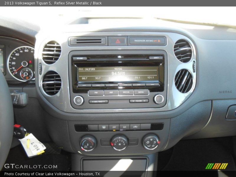 Reflex Silver Metallic / Black 2013 Volkswagen Tiguan S