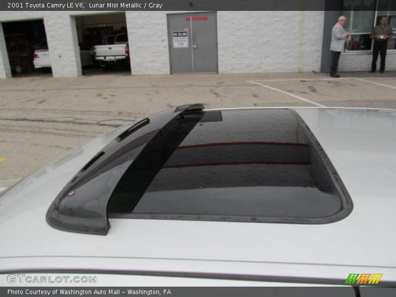 Lunar Mist Metallic / Gray 2001 Toyota Camry LE V6