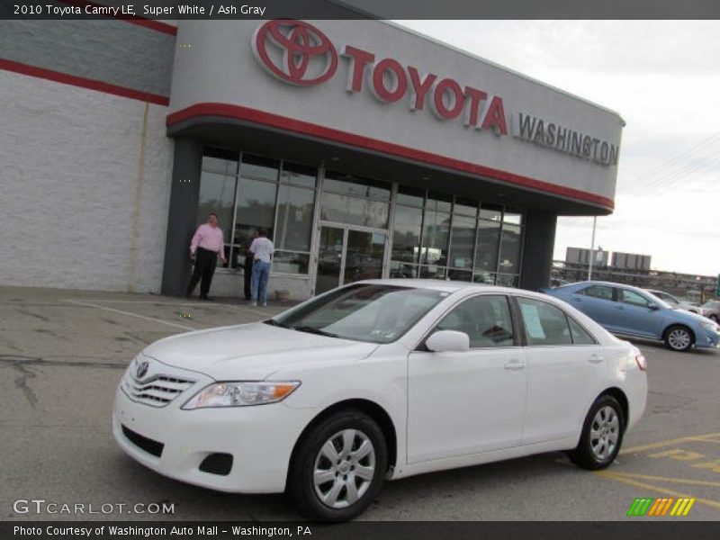 Super White / Ash Gray 2010 Toyota Camry LE