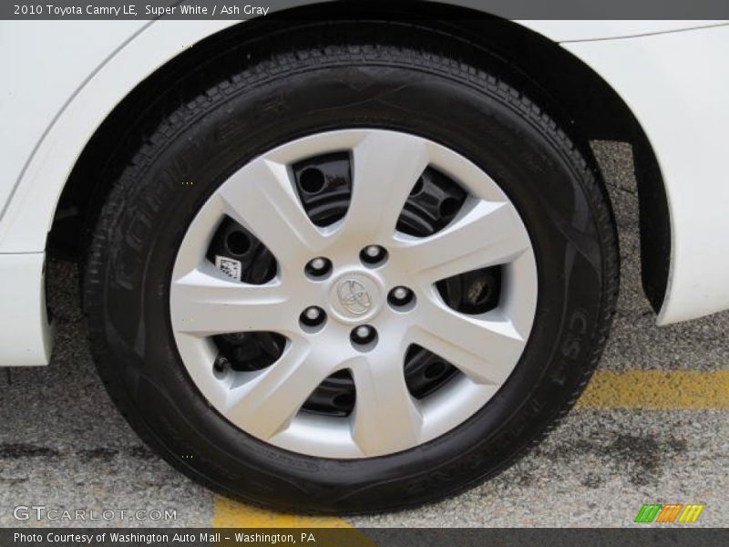Super White / Ash Gray 2010 Toyota Camry LE