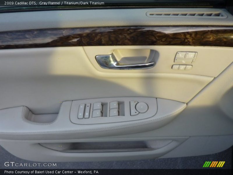 Gray Flannel / Titanium/Dark Titanium 2009 Cadillac DTS