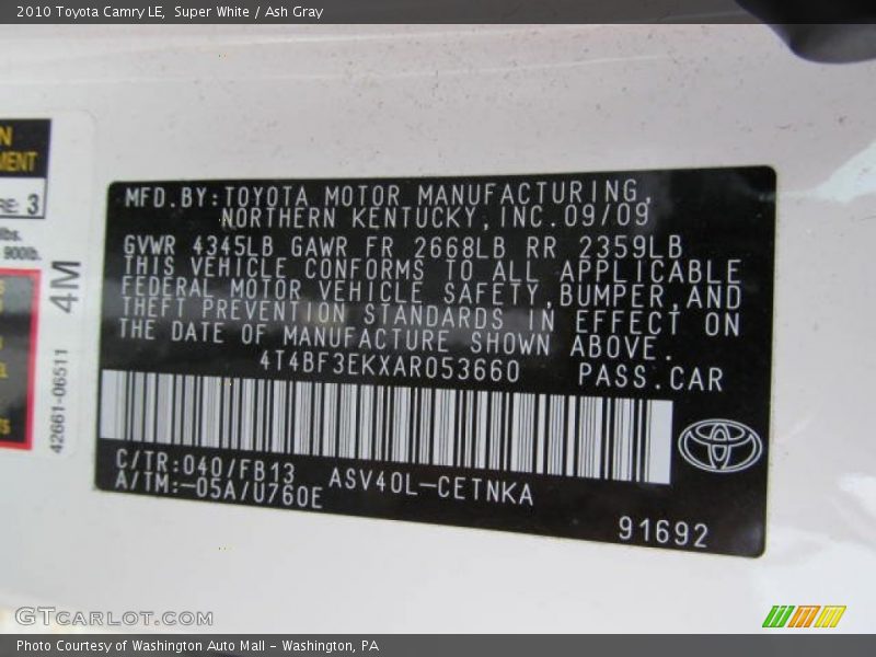 Super White / Ash Gray 2010 Toyota Camry LE
