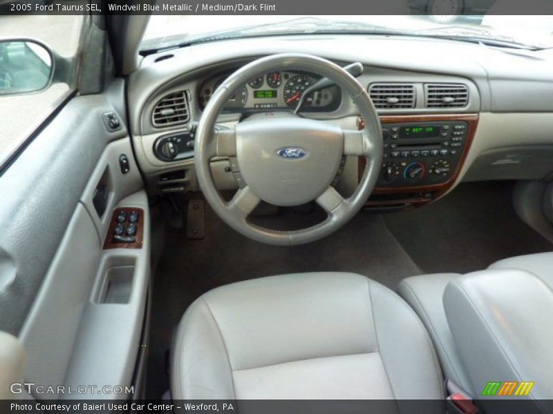 Dashboard of 2005 Taurus SEL