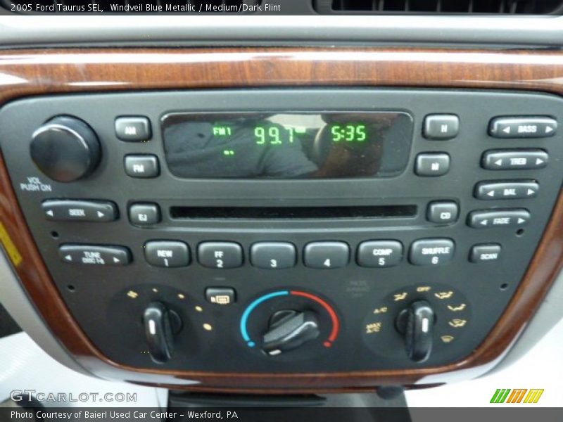 Controls of 2005 Taurus SEL