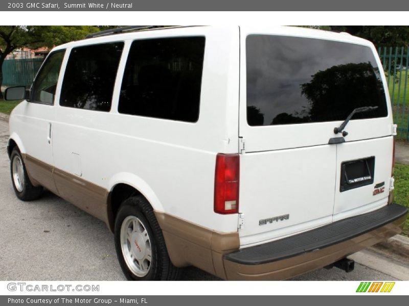 Summit White / Neutral 2003 GMC Safari