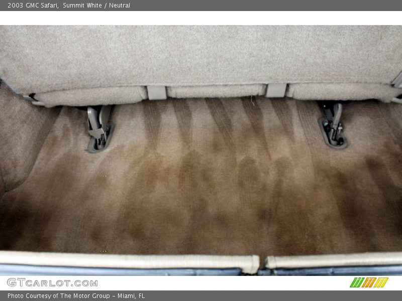 Summit White / Neutral 2003 GMC Safari