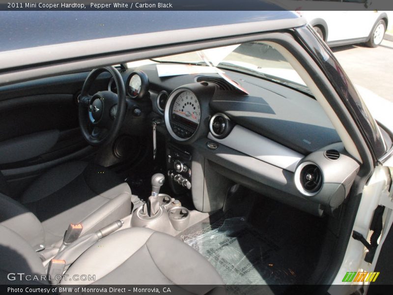 Pepper White / Carbon Black 2011 Mini Cooper Hardtop