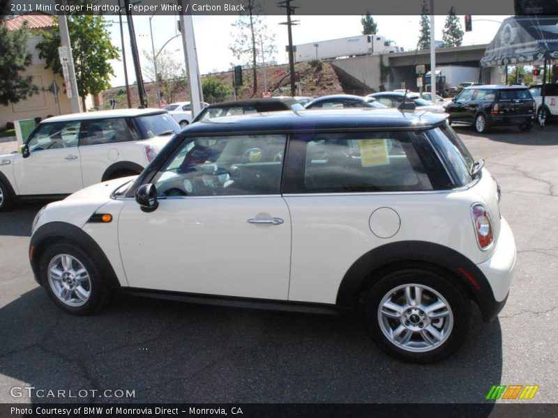 Pepper White / Carbon Black 2011 Mini Cooper Hardtop