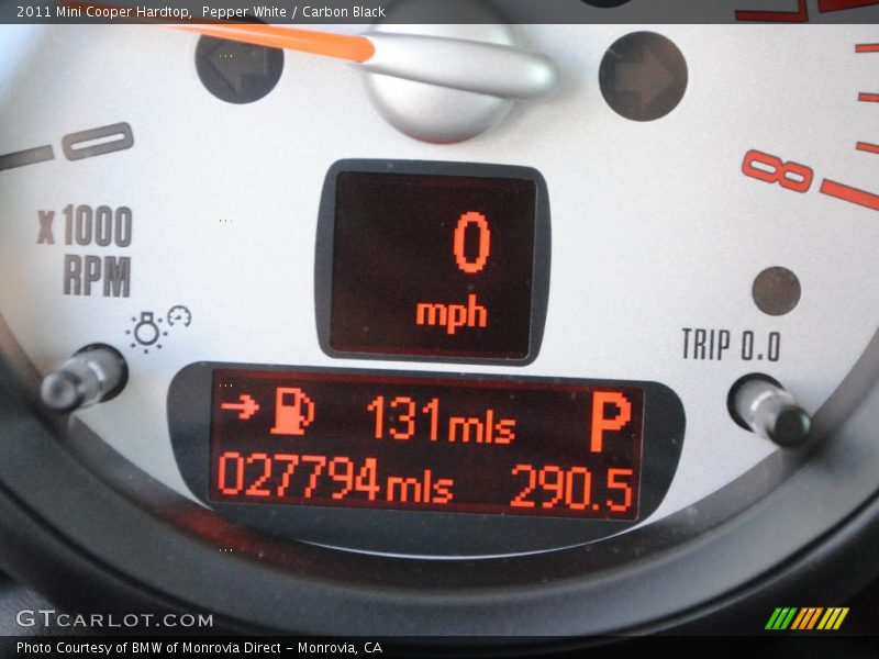 Pepper White / Carbon Black 2011 Mini Cooper Hardtop