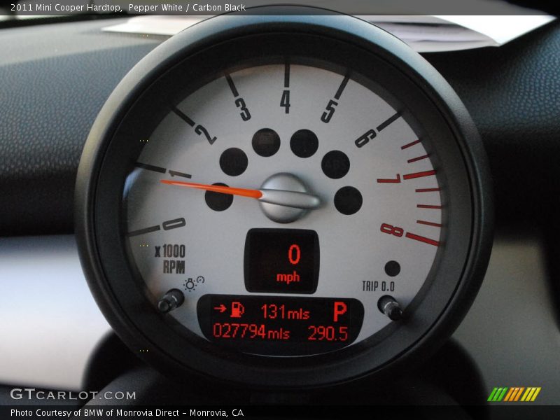 Pepper White / Carbon Black 2011 Mini Cooper Hardtop