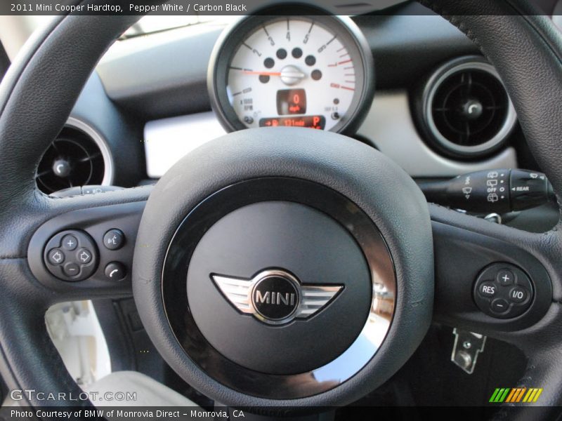 Pepper White / Carbon Black 2011 Mini Cooper Hardtop