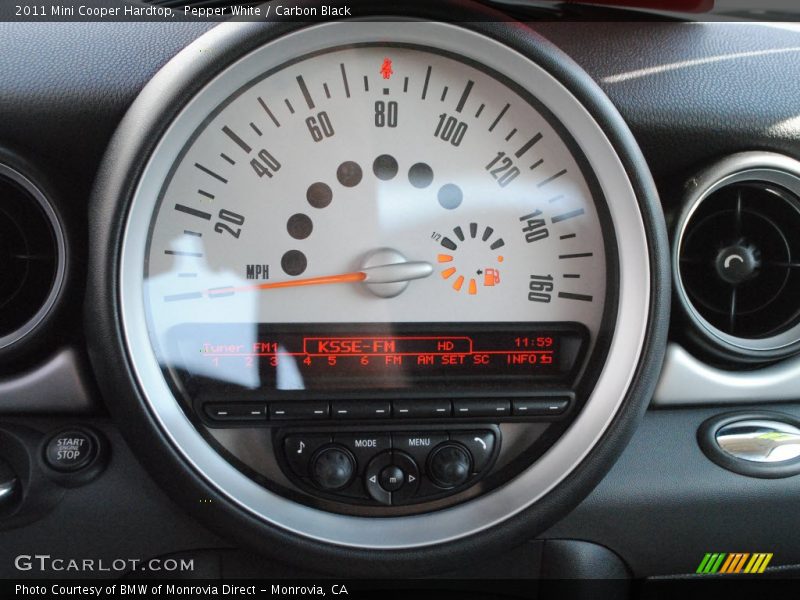 Pepper White / Carbon Black 2011 Mini Cooper Hardtop