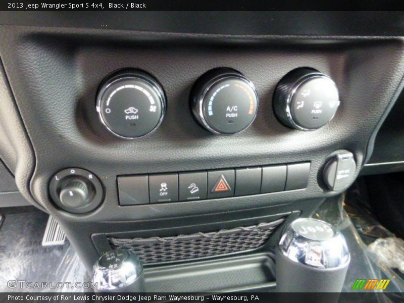 Black / Black 2013 Jeep Wrangler Sport S 4x4