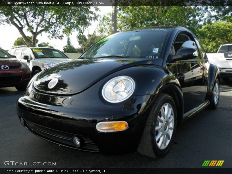 Uni Black / Grey 2005 Volkswagen New Beetle GLS Coupe