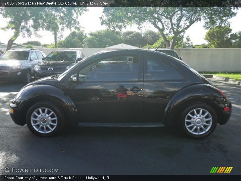 Uni Black / Grey 2005 Volkswagen New Beetle GLS Coupe